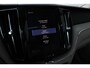 Volvo XC60 2.0 T8 Twin Engine AWD Inscription | Dealeronderhouden | Trekhaak | Parkeerverwarming met timer | Drive Modes | Verwarmbare voorstoelen | Alarm | Verlichtingspack 2 | Elektrisch neerklapbare achterbank | Panoramisch glazen schuif/kanteldak | Elektrisch verstelbare bestuurdersstoel met geheugen | Apple Carplay | Android Auto |19"Lichtmetalen velgen | Volvo on Call | High Performance Audio | Driftwood houtinleg