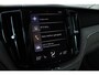 Volvo XC60 2.0 T8 Twin Engine AWD Inscription | Dealeronderhouden | Trekhaak | Parkeerverwarming met timer | Drive Modes | Verwarmbare voorstoelen | Alarm | Verlichtingspack 2 | Elektrisch neerklapbare achterbank | Panoramisch glazen schuif/kanteldak | Elektrisch verstelbare bestuurdersstoel met geheugen | Apple Carplay | Android Auto |19"Lichtmetalen velgen | Volvo on Call | High Performance Audio | Driftwood houtinleg