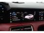 Porsche Taycan Performance 84 kWh / SoH 95.8% / 1Eign. / Panoramadak / 360Camera / Passenger Display / Head-up / Luchtvering / Sportchrono