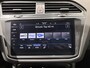 Volkswagen Tiguan 1.5 TSI Life Business 150 PK | Apple Carplay | Achteruitrijcamera | Panoramadak | Trekhaak | Digital Cockpit Pro | Stuurwielverwarming | Navigatie | Stoelverwarming | Ergo-Active Voorstoelen | Massage Functie | LED Verlichting | Keyless |