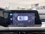 Volkswagen Golf 1.0 TSI Life 110 PK | Apple Carplay | Parkeersensoren | Sfeerverlichting | Climate Control | Digital Cockpit Pro | LED Verlichting | Lichtmetalen Velgen | Navigatie | Lendensteunen Voorzijde | Keyless Go | Rijstrookhulp | DAB Radio |