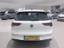 Volkswagen Golf 1.0 TSI Life 110 PK | Apple Carplay | Parkeersensoren | Sfeerverlichting | Climate Control | Digital Cockpit Pro | LED Verlichting | Lichtmetalen Velgen | Navigatie | Lendensteunen Voorzijde | Keyless Go | Rijstrookhulp | DAB Radio |