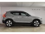 Volvo XC40 B4 211PK Automaat Plus Dark / Navigatie / Adaptive Cruise / Harman Kardon / Stuur- & Stoelverwarming / Elektrische achterklep / Achteruitrijcamera / Elektrische stoelverst. met geheugen / Trekhaak