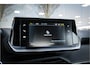 Peugeot e-208 EV Allure 50 kWh ** Camera ** Stoelverwarming ** Rijbereik tot 340km (WLTP)