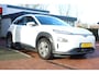 Hyundai Kona Electric EV *Fashion* | 3 Fase | Carplay | Camera | Adaptive Cruise & Climate Control | PDC | Privacy | Navigatie | Bluetooth |
