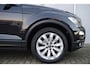 Volkswagen T-Roc 1.0 TSI 110pk Style | Achteruitrijcamera | Navigatie | Apple Carplay & Android Auto