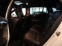 Volvo V60 1.5 T3 Ocean Race | Volledig dealeronderhouden| Schuif-/ kanteldak| Afneembare trekhaak| Verwarmbare voorstoelen| Standkachel| Parkeersensoren voor + achter| Achteruitrijcamera| Bochtverlichting|
