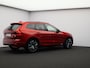 Volvo XC60 T8 AWD Plug-in hybrid Plus Dark / Luchtvering / Pan. dak / Stoel+stuur+achterbankverwarming / Harman Kardon / 360 camera