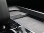 Volvo XC60 T8 AWD Plug-in hybrid Plus Dark / Luchtvering / Pan. dak / Stoel+stuur+achterbankverwarming / Harman Kardon / 360 camera