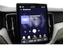 Volvo XC60 T8 Plug-in hybrid Ultra Dark | FACELIFT | Luchtvering | Bowers&Wilkins | Massage | Head-Up | 22 Inch