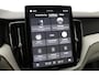 Volvo XC60 T8 Plug-in hybrid Ultra Dark | FACELIFT | Luchtvering | Bowers&Wilkins | Massage | Head-Up | 22 Inch