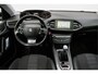 Peugeot 308 SW 1.2 PureTech Blue Lease Premium Trekhaak/ Panoramadak/ Camera/ DAB+/ Cruise control