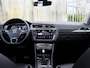Volkswagen Tiguan Highline 2.0 TSI 4Motion 220pk Automaat LEDER | SCHUIF-DAK | 19''LM | TREKHAAK | ADAPT. CRUISE | APPLE-CARPLAY