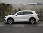Volkswagen Tiguan Highline 2.0 TSI 4Motion 220pk Automaat LEDER | SCHUIF-DAK | 19''LM | TREKHAAK | ADAPT. CRUISE | APPLE-CARPLAY