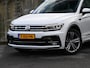 Volkswagen Tiguan Highline 2.0 TSI 4Motion 220pk Automaat LEDER | SCHUIF-DAK | 19''LM | TREKHAAK | ADAPT. CRUISE | APPLE-CARPLAY