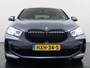 BMW 1-Serie 118i Executive Edition M Sport | M SPORT | HARMAN & KARDON | ELEKTRISCHE ACHTERKLEP | CAMERA | ADAPTIVE CRUISE CONTROL | STOEL- & STUURVERWARMING | HEAD-UP | 19 INCH | INDIVIDUAL KLEUR STORM BAY METALLIC BOMVOL OPTIES