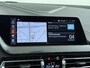 BMW 1-Serie 118i Executive Edition M Sport | M SPORT | HARMAN & KARDON | ELEKTRISCHE ACHTERKLEP | CAMERA | ADAPTIVE CRUISE CONTROL | STOEL- & STUURVERWARMING | HEAD-UP | 19 INCH | INDIVIDUAL KLEUR STORM BAY METALLIC BOMVOL OPTIES
