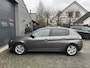 Peugeot 308 1.2 PureTech Blue Lion | Panoramadak | Navigatie | Lichtmetalen Velgen | Parkeersensoren |