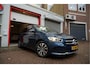 Mercedes-Benz B-klasse 180 Business Solution Aut7 Night | NAP | Rijkelijk uitgevoerd | Apple Carplay | Camera | Parkeer assistent | Sportinterieur | Cruise + Lane | Sportvelgen | etc