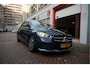 Mercedes-Benz B-klasse 180 Business Solution Aut7 Night | NAP | Rijkelijk uitgevoerd | Apple Carplay | Camera | Parkeer assistent | Sportinterieur | Cruise + Lane | Sportvelgen | etc