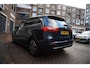 Mercedes-Benz B-klasse 180 Business Solution Aut7 Night | NAP | Rijkelijk uitgevoerd | Apple Carplay | Camera | Parkeer assistent | Sportinterieur | Cruise + Lane | Sportvelgen | etc
