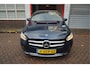 Mercedes-Benz B-klasse 180 Business Solution Aut7 Night | NAP | Rijkelijk uitgevoerd | Apple Carplay | Camera | Parkeer assistent | Sportinterieur | Cruise + Lane | Sportvelgen | etc