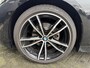 BMW 3-Serie Touring 320i High Executive M-Sport | Camera | Navigatie | DAB | 19 Inch Lichtmetalen Velgen | Lederen Bekleding |