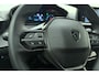 Peugeot e-208 EV Style 50 kWh | Navigatie | Stoelverwarming | Getint glas | Cruise control | Lichtmetalen velgen