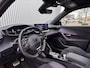 Peugeot e-2008 EV GT 54 kWh | Bomvol! | Alcantara Interieur | Panoramadak | Camera Voor + Achter | Stoelverwarming | Adaptive Cruise Control | Keyless Entery / Start | | Afwijkende dakkleur | Brake Assist System | DAB ontvanger