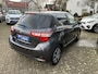 Toyota Yaris 1.5 VVT-i Dynamic | Automaat, Apple Carplay/Android Auto, Camera, Cruise controle, 15" LM-velgen, Rijbaan correctie, Grootlicht assistent, weinig km!