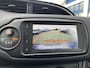 Toyota Yaris 1.5 VVT-i Dynamic | Automaat, Apple Carplay/Android Auto, Camera, Cruise controle, 15" LM-velgen, Rijbaan correctie, Grootlicht assistent, weinig km!