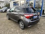 Toyota Yaris 1.5 VVT-i Dynamic | Automaat, Apple Carplay/Android Auto, Camera, Cruise controle, 15" LM-velgen, Rijbaan correctie, Grootlicht assistent, weinig km!