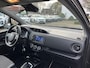 Toyota Yaris 1.5 VVT-i Dynamic | Automaat, Apple Carplay/Android Auto, Camera, Cruise controle, 15" LM-velgen, Rijbaan correctie, Grootlicht assistent, weinig km!