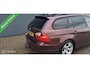 BMW 3-Serie Touring 320i Business Line
