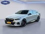 BMW 5-Serie 530e M sport pakket, panoramadak, 21 inch, dashboardcamera, brooklyn grey, afneembare trekhaak