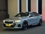 BMW 5-Serie 530e M sport pakket, panoramadak, 21 inch, dashboardcamera, brooklyn grey, afneembare trekhaak