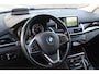 BMW 2-Serie Active Tourer 218i-140pk Executive Edition AUTOMAAT ! Uiterst nette, luxe en goed onderhouden hoogzitter. Autm. airco, metallic lak, trekhaak, cruise control, HUD, LED verl.,