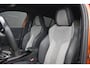 Peugeot e-2008 EV GT Pack 50 kWh 3 Fase | Afn. Trekhaak | Alcantara | Leder | Stoelverwarming | Adaptive Cruise | Dodehoek-Detectie | !!