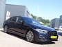 BMW 5-Serie 530e iPerformance High Executive M-PAKKET | DODEHOEK DETECTIE | NAVIAGTIE | RIJSTROOK HERKENING | ACHTERUIT RIJ CAMREA | PARKEER SENSOREN | KEYLESS GO/ENTRY | APPLE CARPLAY / ANDROID | CRUISE CONTROL | AIRCO\ECC | LED|