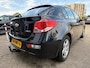 Chevrolet Cruze 1.6 LT met parkeersensoren en trekhaak en navigatie en airco en cruise controle