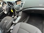Chevrolet Cruze 1.6 LT met parkeersensoren en trekhaak en navigatie en airco en cruise controle