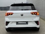 Volkswagen T-Roc 1.5 TSI 150pk DSG R-Line / Panoramadak / Digitale Cockpit / Black Style / Ergo Active Stoel / Navi Pro / Keyless / Alarm / Beats Audio / IQ LED / 18" LMV