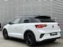 Volkswagen T-Roc 1.5 TSI 150pk DSG R-Line / Panoramadak / Digitale Cockpit / Black Style / Ergo Active Stoel / Navi Pro / Keyless / Alarm / Beats Audio / IQ LED / 18" LMV