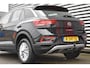 Volkswagen T-Roc 1.5 TSI Life LED | Virtual Cockpit | Carplay | Trekhaak | Adapt. Cruise | DAB | Navi | Airco | PDC V+A | LMV