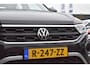 Volkswagen T-Roc 1.5 TSI Life LED | Virtual Cockpit | Carplay | Trekhaak | Adapt. Cruise | DAB | Navi | Airco | PDC V+A | LMV