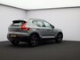 Volvo XC40 2.0 B4 Plus Dark / Trekhaak / Stoel+stuur+voorruitverwarming / Elektr. bed. stoelen / Harman Kardon