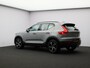 Volvo XC40 2.0 B4 Plus Dark / Trekhaak / Stoel+stuur+voorruitverwarming / Elektr. bed. stoelen / Harman Kardon