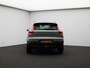 Volvo XC40 2.0 B4 Plus Dark / Trekhaak / Stoel+stuur+voorruitverwarming / Elektr. bed. stoelen / Harman Kardon