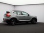 Volvo XC40 2.0 B4 Plus Dark / Trekhaak / Stoel+stuur+voorruitverwarming / Elektr. bed. stoelen / Harman Kardon