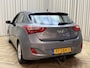 Hyundai i30 1.6 GDI i-Motion *Org.NL!* Android Auto / LED / Afn. Trekhaak / Airco / Cruise / PDC / 15'' LMV